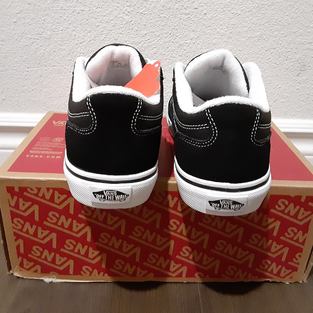 Vans - Picture 2 of 3